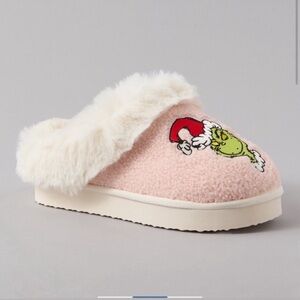 NWT - American Eagle Outfitters Pink Grinch Slippers